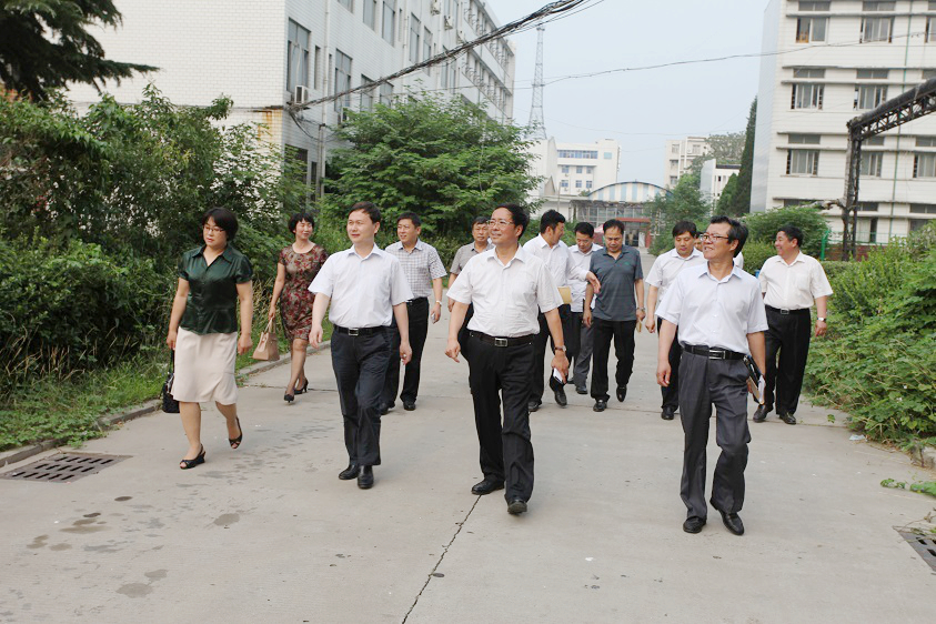 副市长石迎军在澳门正规的电子游戏网址调研时强调  努力推动职业教育健康持续发展